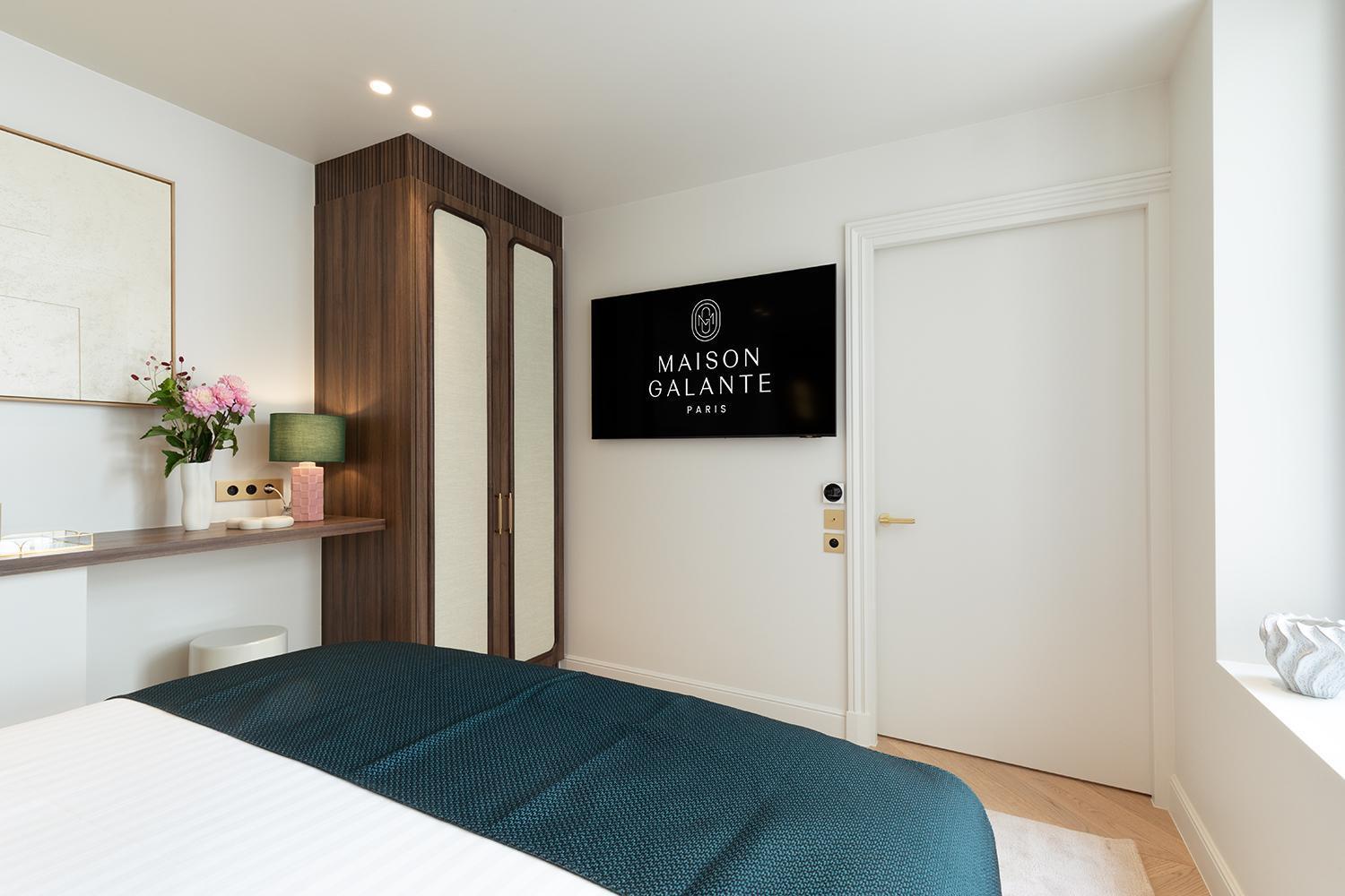 Maison Galante's With Services In Louvre - Rue Des Dechargeurs *